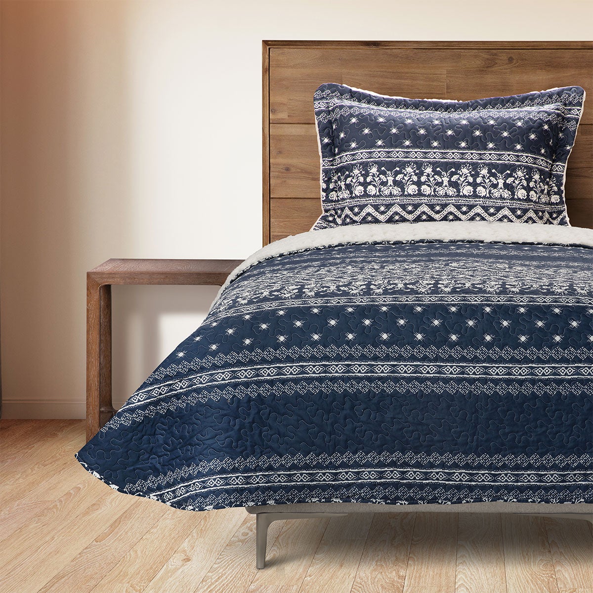Quilt Sherpa Stamp Navani